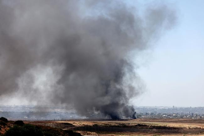 Tens of thousands flee south Gaza as tensions soar