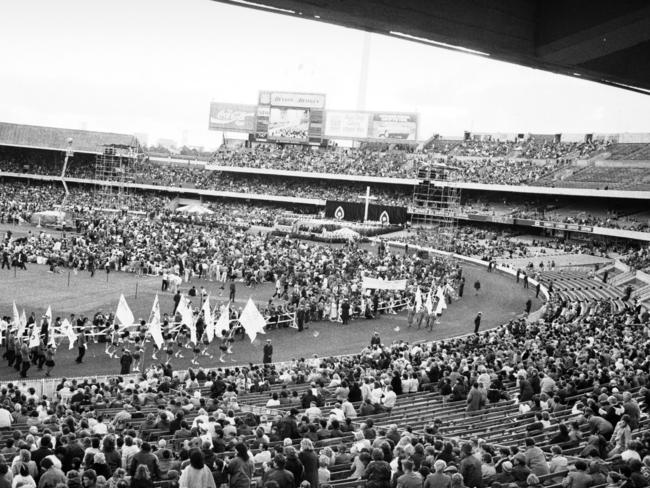 The MCG in 1986 during Pope John Paul’s visit to Melbourne.