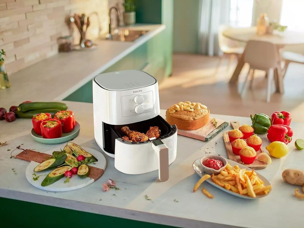 Grab the Philips 3000 Series Essential Air Fryer for a whopping 55 per cent off.