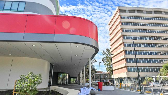 The new wing of the Queen Elizabeth Hospital, beside the old one. Picture: NCA NewsWire / Brenton Edwards