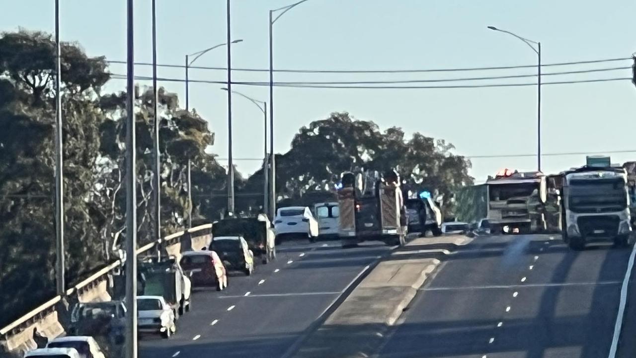 Mercer St crash leads to traffic chaos