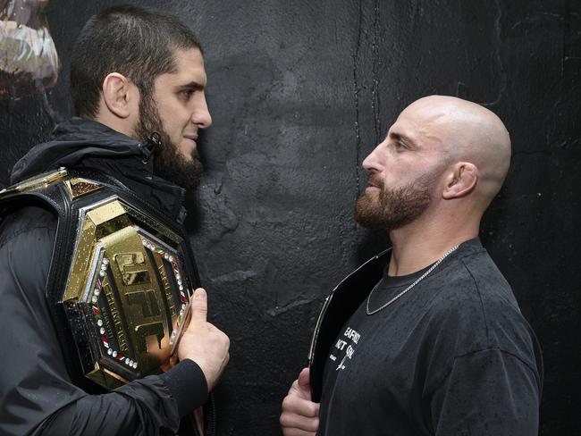 SYDNEY, AUSTRALIA - JANUARY 22: UFC lightweight champion, Islam Makhachev (L) and UFC featherweight champion, Alex Volkanovski (R) face off during a UFC284 Media Opportunity on January 22, 2023 in Sydney, Australia. (Photo by Brett Hemmings/Zuffa LLC)