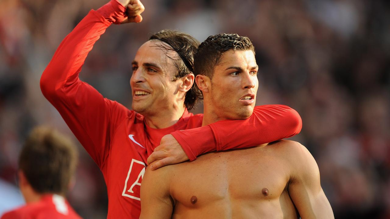 English Premier League, Manchester United, Cristiano Ronaldo, Old Trafford,  Peter Crouch, Lionel Messi