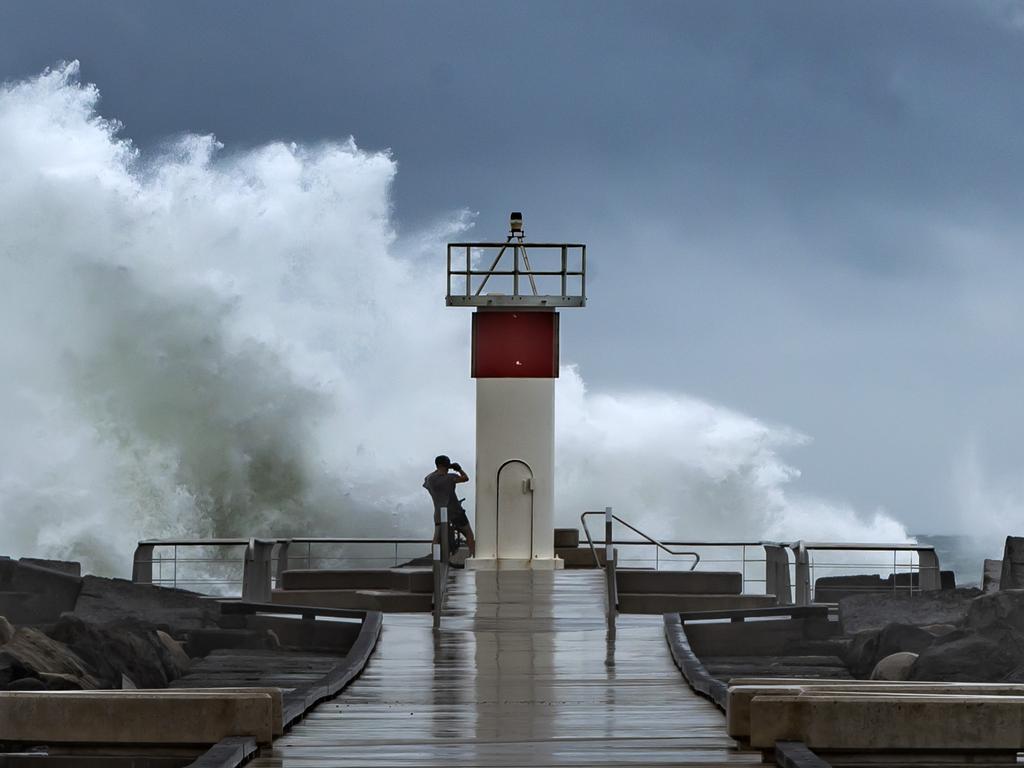 Strong wind and rain at The Spit, Main Beach, on the Gold Coast. Picture: Nigel Hallett