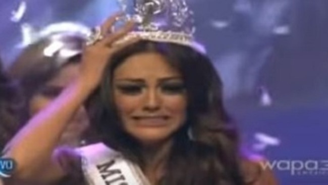 Kristhielee Caride, who lost her Puerto Rico Miss Universe, is suing the organisers.