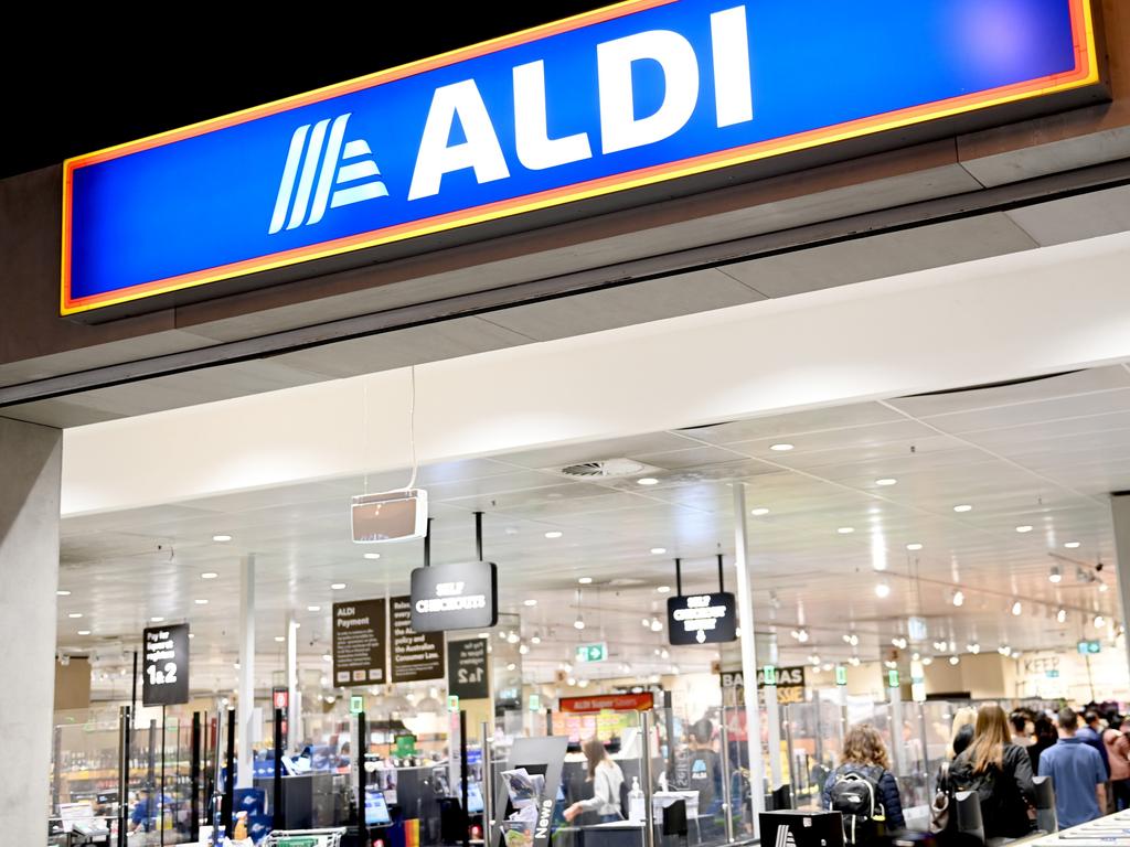 Roy Morgan research suggests discount supermarket Aldi is more popular with Australians than Coles or Woolworths. Picture: NCA NewsWire / Jeremy Piper