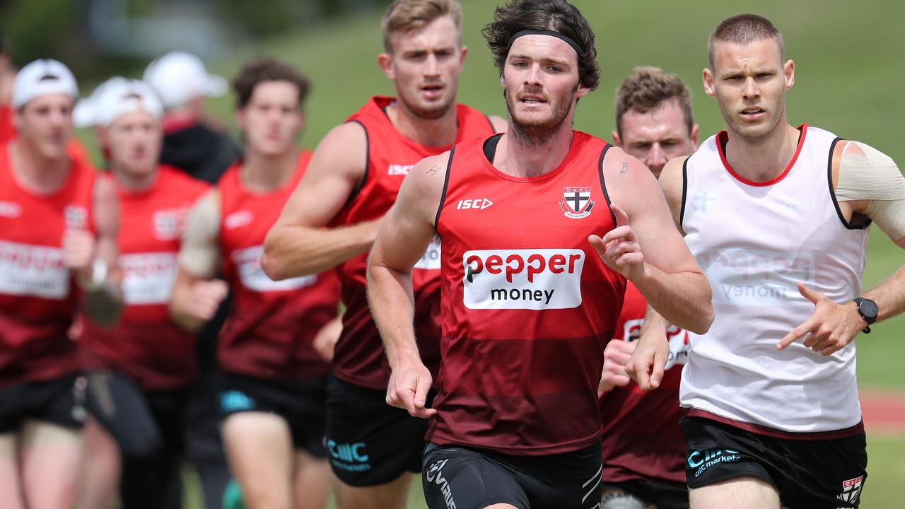 Dylan Roberton leads a St Kilda running drill during pre-season. Picture: Michael Klein.