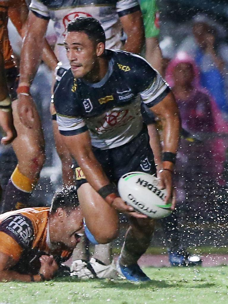 Valentine Holmes commits to NFL, but eyes NRL return