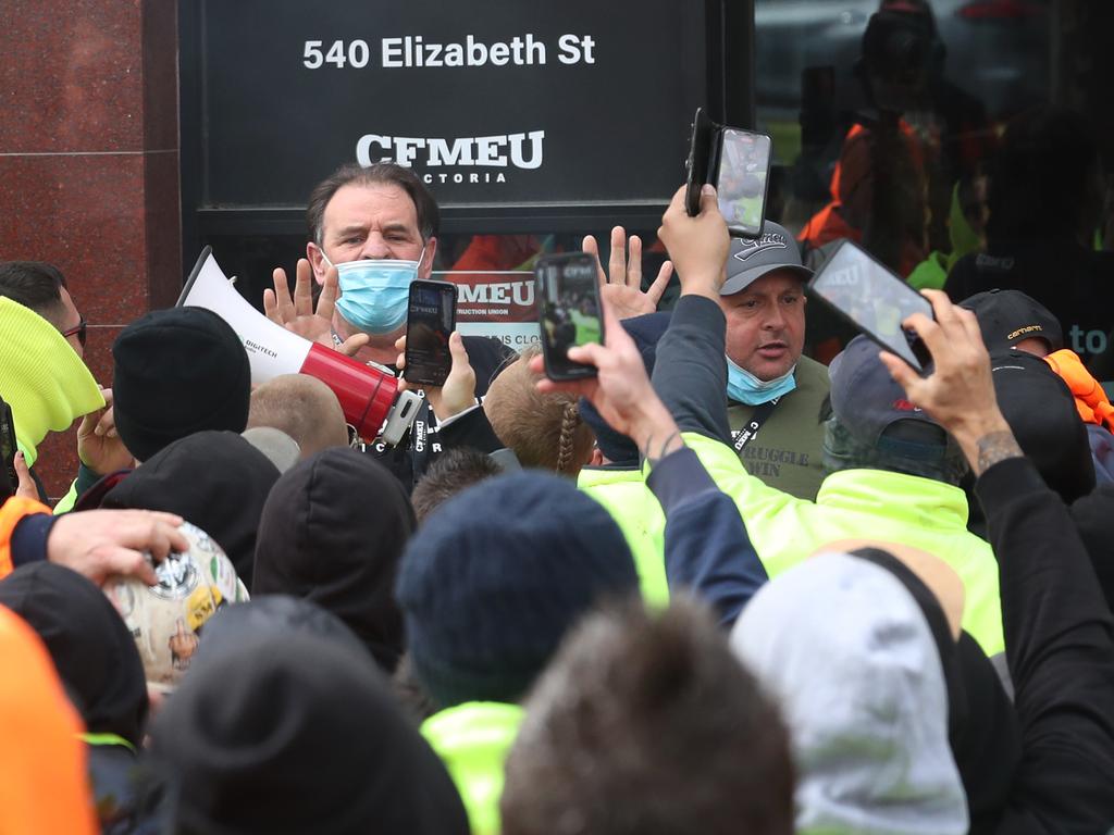 CFMEU boss John Setka tries to calm protesters. Picture: David Crosling