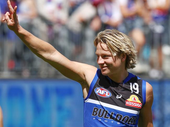 PERTH.  24/09/2021. Western Bulldogs training at Optus Stadium, Perth.   Bulldog Cody Weightman  during todays captains run at Optus stadium . Photo by Michael Klein