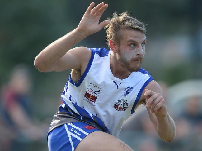 Alex Urban in action for East Ringwood. Picture: Chris Eastman/AAP