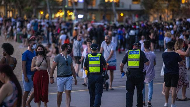 Massive crowds at St Kilda beach on Sunday. Picture: Wayne Taylor