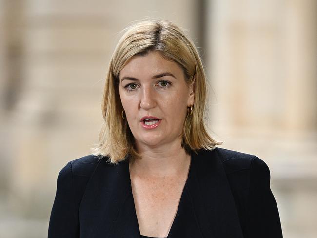 5/10/2023: Health Minister Shannon Fentiman during a press conf. relation to QueenslandÃ¢â¬â¢s forensic services, outside Parliament, Brisbane. pic: Lyndon Mechielsen/Courier Mail