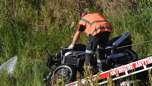 Police are at the scene of a crash at Cudlee Creek. Picture: Keryn Stevens