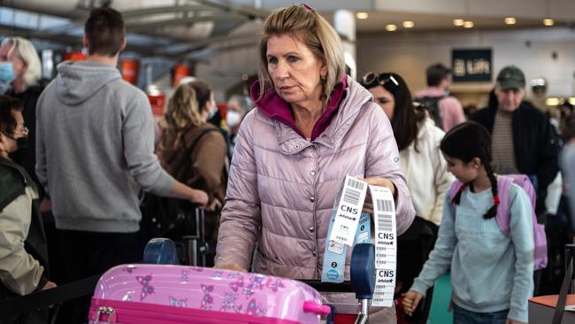 Travellers at Sydney Domestic Airport queue have been advised to arrive 2 hours ahead of schedule. Picture: NCA NewsWire / Flavio Brancaleone