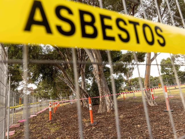 MELBOURNE, AUSTRALIA - NCA NewsWire Photos - 6 APRIL 2024: Fencing and warning tape seen in an area where asbestos has been found at Paisley Park in Altona. Picture: NCA NewsWire / Diego Fedele