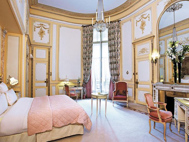 DEAL-20150515 EMBARGO FOR DEAL 15 May 2015 Deluxe Suite Bedroom, Ritz Hotel, Paris, France Supplied,