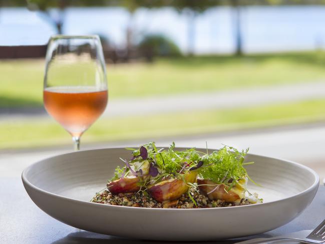 Thomas Corner is ideal for lunchtime lingering while gazing at the water. 