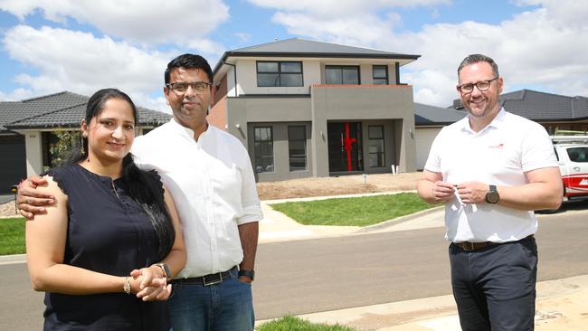 David McKeown handed over the first set of keys to customers whose builds needed to be finished by other businesses after the collapse of Porter Davis homes. Picture: David Crosling.