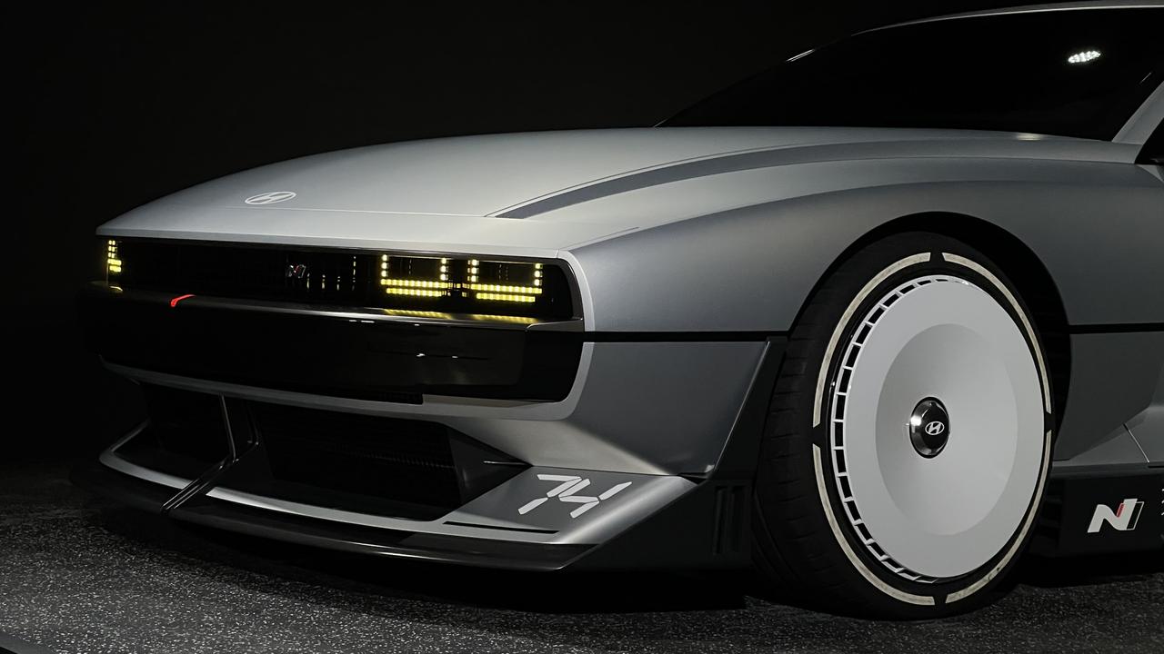 Hyundai electric DeLorean supercar concept unveiled galaxyconcerns