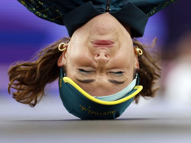 Australia's Rachael Gunn, known as Raygun competes in the Women's Breaking dance Round robin of the Paris 2024 Olympic Games at La Concorde in Paris, on August 9, 2024. (Photo by Odd ANDERSEN / AFP)