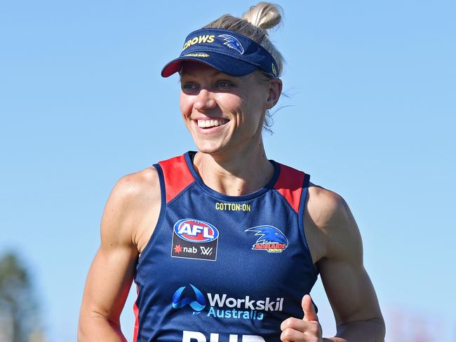 13/01/20 - Crows AFLW training at West Lakes. Captain Erin Phillips first time running on grass since her knee injury.Picture: Tom Huntley