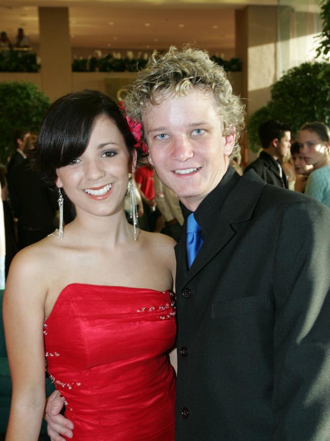 NOVEMBER 15, 2004: Palm Beach Currumbin State High School formal held at Conrad Jupiters. Nikki Williams and Luke Goody. PicMike/Batterham