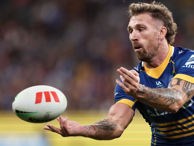 SYDNEY, AUSTRALIA - APRIL 28: Bryce Cartwright of the Eels passes during the round nine NRL match between Parramatta Eels and Newcastle Knights at CommBank Stadium on April 28, 2023 in Sydney, Australia. (Photo by Mark Kolbe/Getty Images)