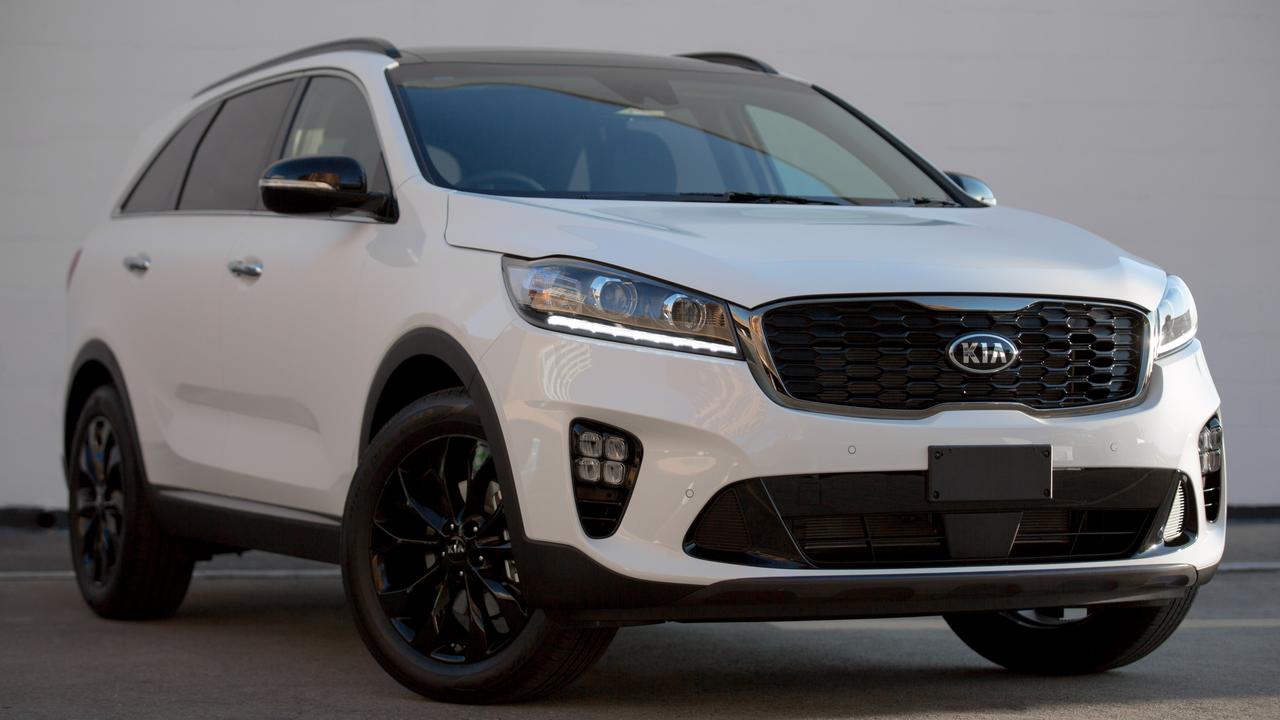 Kia Sorento Black Edition price, features, specs, review, rating The