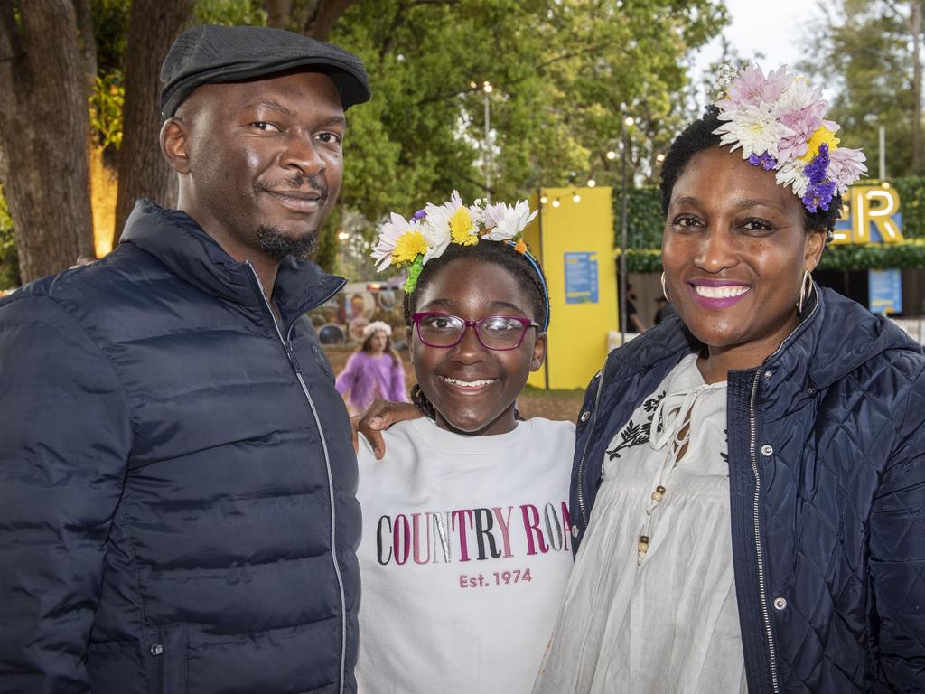 (from left) Lenon, Imani and Rose Mandikiza. Festival of Food and Wine, Queens Park, Toowoomba Carnival of Flowers. Sunday, September 11, 2022. Picture: Nev Madsen.