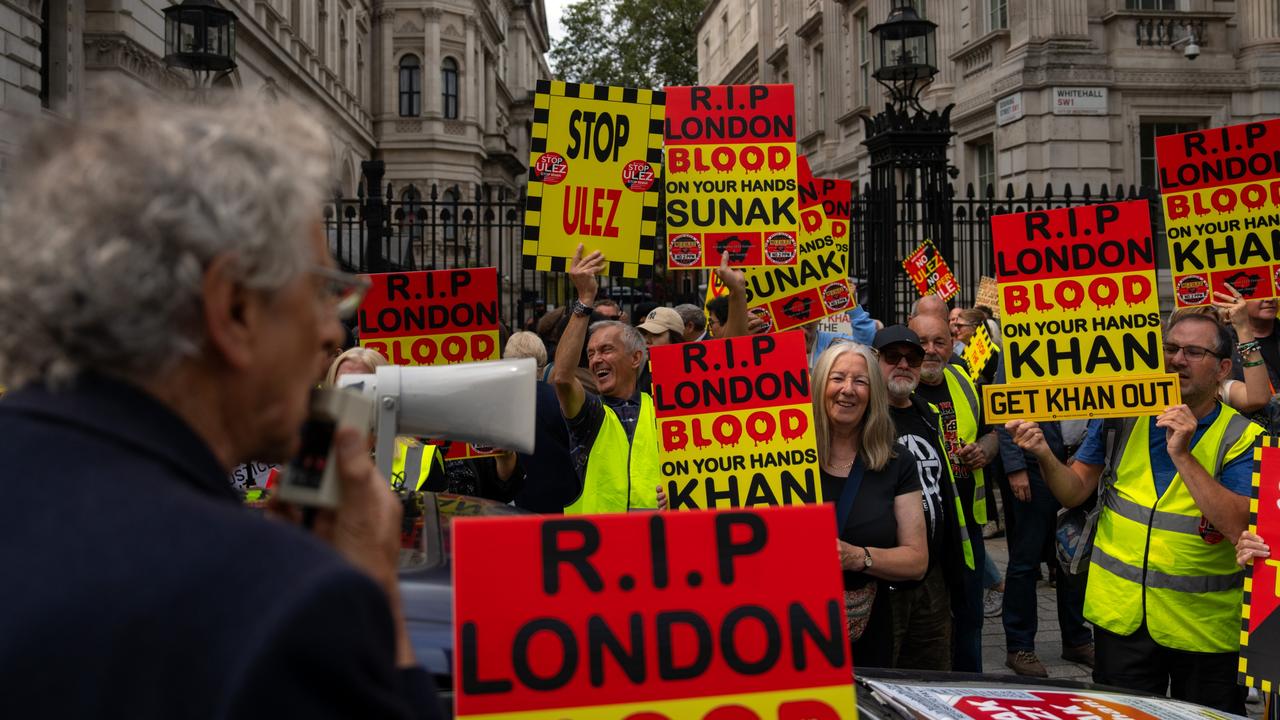 UK Drivers Destroy ULEZ Cameras | The Advertiser