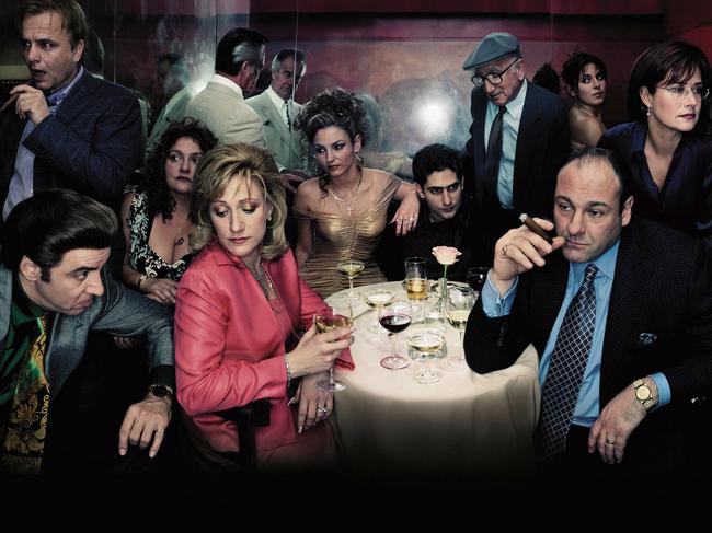 ##### ALERT ALERT #####  BEFORE REUSE OF THIS IMAGE CHECK CONTENT AND COPYRIGHT ISSUES WITH THE /PICTURE /DESK- Cast of The Sopranos scene actor  James Gandolfini  (frontR)- actress tv