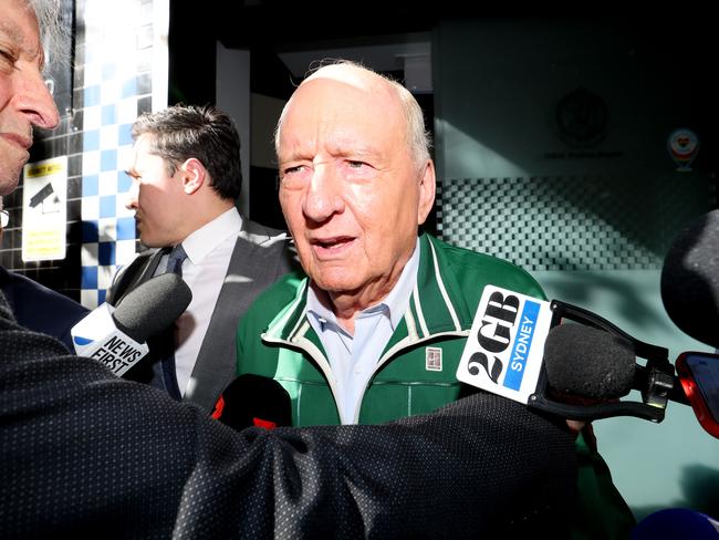 SYDNEY, AUSTRALIA - NewsWire photos NOVEMBER 18, 2024: Alan Jones is released on bail from Day Street Police Station in Sydney. Picture: NewsWire / Dylan Coker