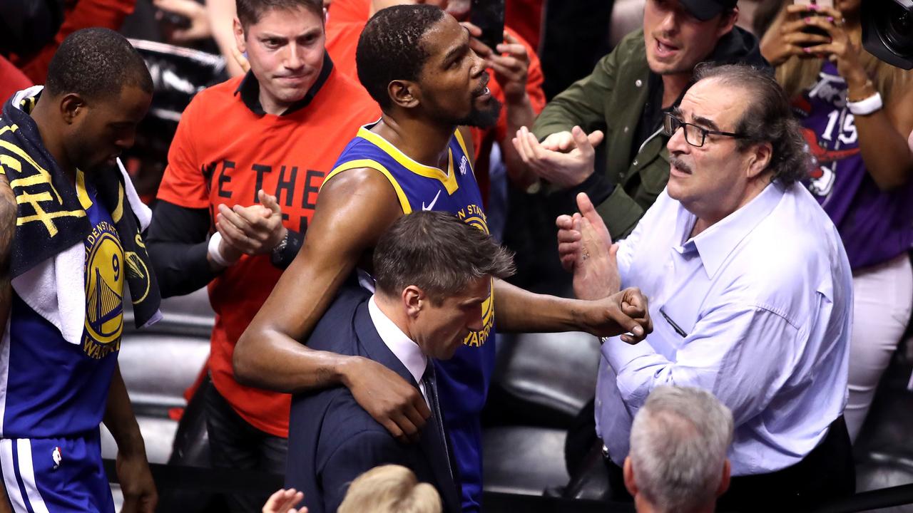 Kevin Durant leaves Game 5.