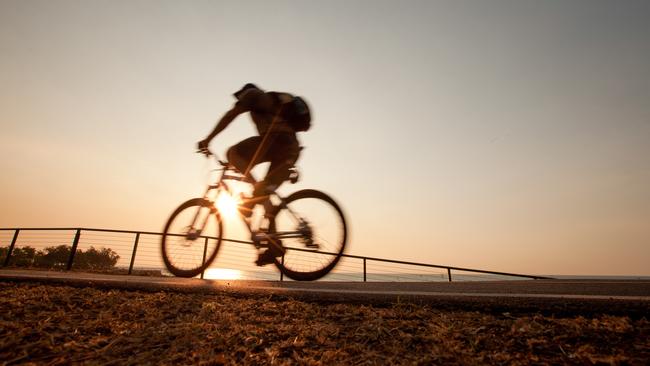 <s1>Alderman Simon Niblock has proposed a bike path to ease congestion on Casuarina Drive in Nightcliff. Picture: Glenn Campbell</s1>