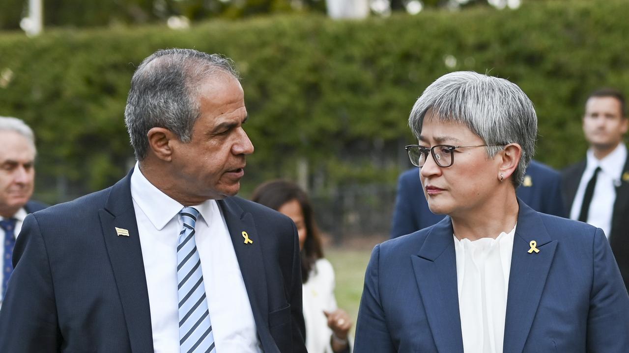 Israeli Ambassador to Australia Amir Maimon and Foreign Minister Penny Wong (right) speaking at the vigil. Picture: NewsWire / Martin Ollman