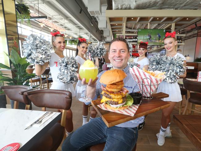 American hospitality icon TGI Fridays opens the doors to its new Australasian flagship and first beachside restaurant - TGI Fridays Surfers Paradise. The opening also signals the brandâs third Queensland restaurant; and the final piece of the $40 million Paradise Centre upgrade.(L-R) Brydie Phelan, Nicole Haaring, James Sinclair (CEO Signature Hospitality Group), Ashleigh Voss and Brooke Sharp.10 November 2022 Surfers Paradise Picture by Richard Gosling