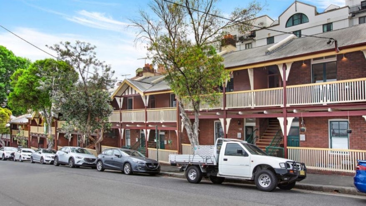 The terrace houses on High St in Millers Point were constructed in 1901.