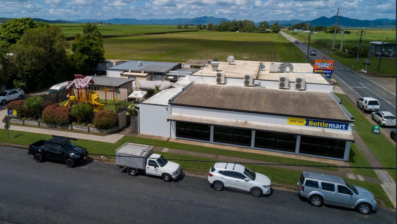 The Railway Hotel in Marian.