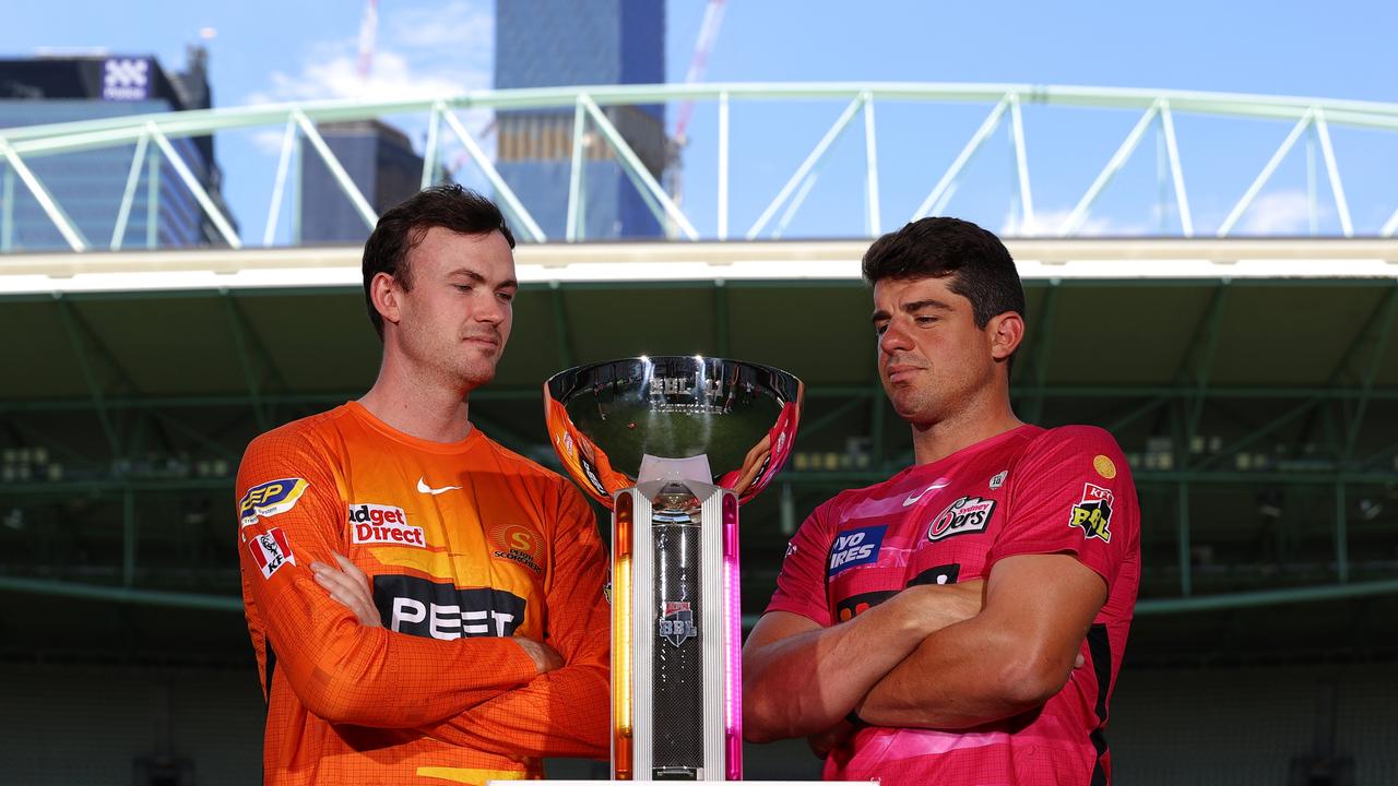 Perth Scorchers captain Ashton Turner and Sydney Sixers captain Moises Henriques.