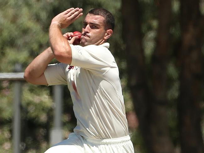 VTCA Cricket: Sunshine United v Strathmore: Chris Williams of Strathmore bowlingSaturday, January 23, 2021, in Albion, Victoria, Australia. Picture: Hamish Blair