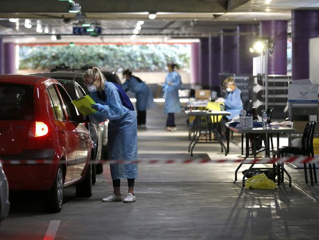 Many testing clinics are located in shopping centre carparks. Picture: Darrian Traynor/Getty Images