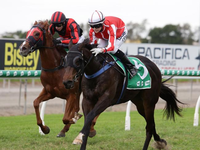 Carly Frater-Hill riding on Sidekiss wins during race 4, the Wash It Australia QTIS. Picture: Tertius Pickard