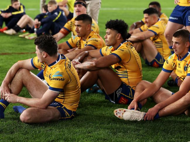 The Eels look dejected after defeat in the 2022 grand final. Picture: Mark Kolbe/Getty Images