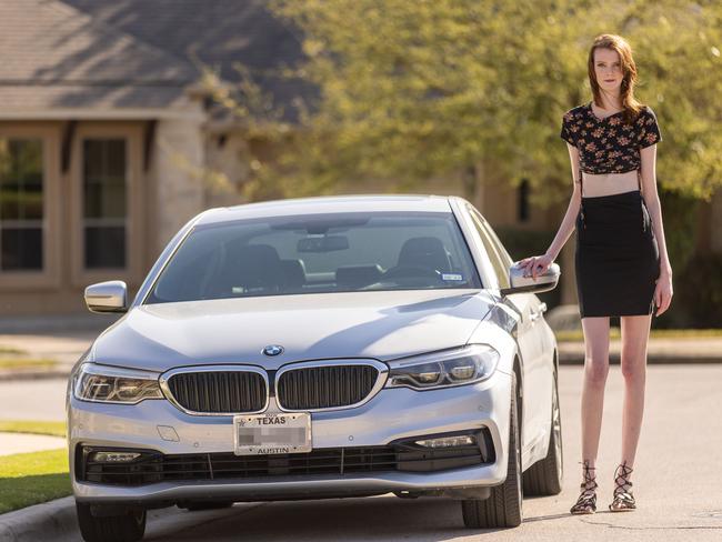 ONE TIME WEB USE ONLY - FEES APPLY FOR REUSE - CONTACT MEGA FOR ANY OTHER USE -  EXCLUSIVE: Maci Currin, who holds the Guinness World Record for the worldÃ¢â¬â¢s longest legs for a female, is photographed at her home in Austin, Texas. Material must be credited "The Sun/News Licensing" unless otherwise agreed. 100% surcharge if not credited. Online rights need to be cleared separately. Strictly one time use only subject to agreement with News Licensing. 04 Apr 2022 Pictured: Maci Currin, who holds the Guinness World Record for the worldÃ¢â¬â¢s longest legs for a female, is photographed at her home in Austin, Texas. Material must be credited "The Sun/News Licensing" unless otherwise agreed. 100% surcharge if not credited. Online rights need to be cleared separately. Strictly one time use only subject to agreement with News Licensing. Photo credit: News Licensing / MEGA TheMegaAgency.com +1 888 505 6342 (Mega Agency TagID: MEGA849748_002.jpg) [Photo via Mega Agency]