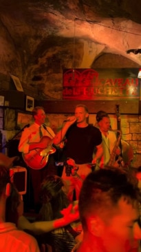 Cody Simpson singing in a Paris bar at 2am