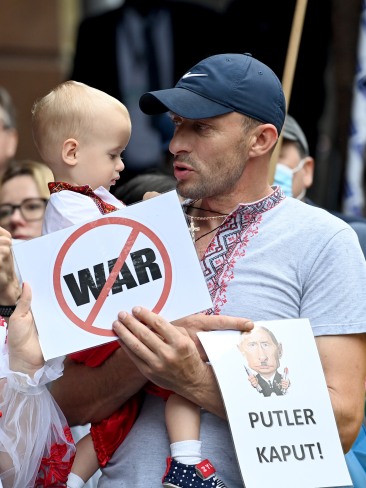 Demonstrators carried posters reading, “No Putin, no killing” and “harsh sanctions are not enough” while chanting “help Ukraine”. Picture: NCA NewsWire / Jeremy Piper