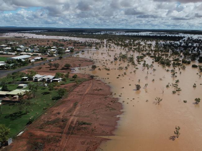 Small town Quilpie has been turned into an inland island as communities across Western Queensland reach record flood levels. Photo taken by: Roger Volz