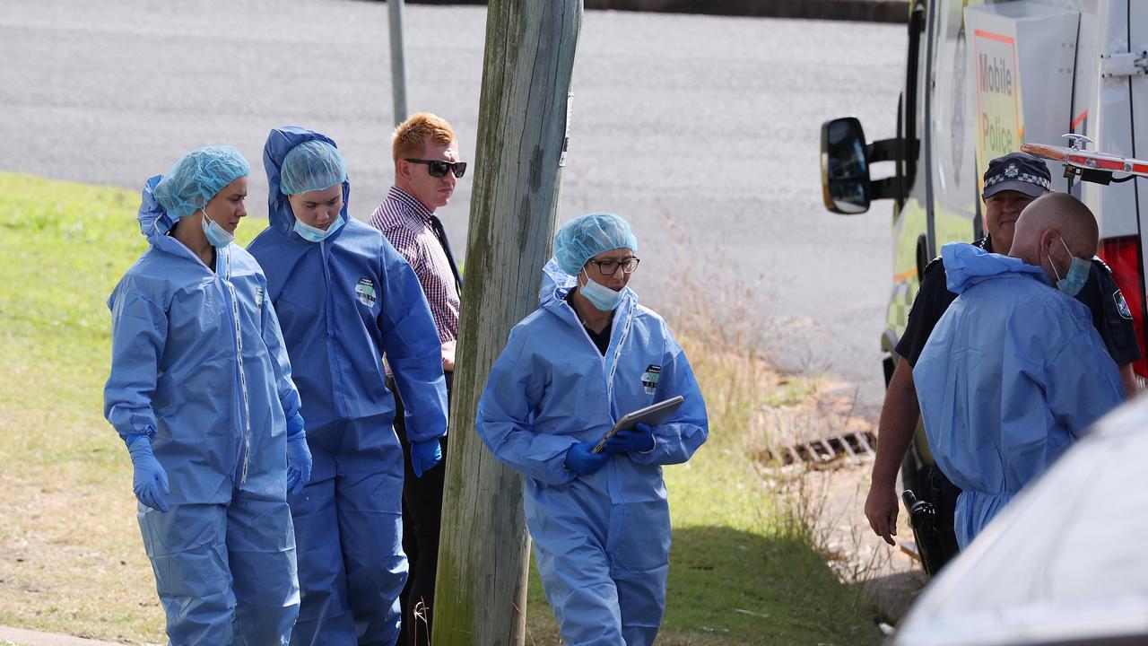 Forensic police at the scene of the alleged domestic violence murder at Flinders Drive in Leichhardt. Picture: Liam Kidston