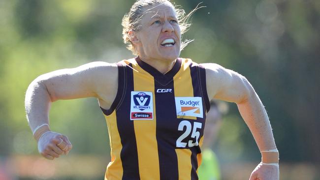 VFL Womens football: Hawthorn v Collingwood at Box Hill city oval. Hawthorn #25 Meg Hutchins slots a goal. Picture:AAP/ Chris Eastman